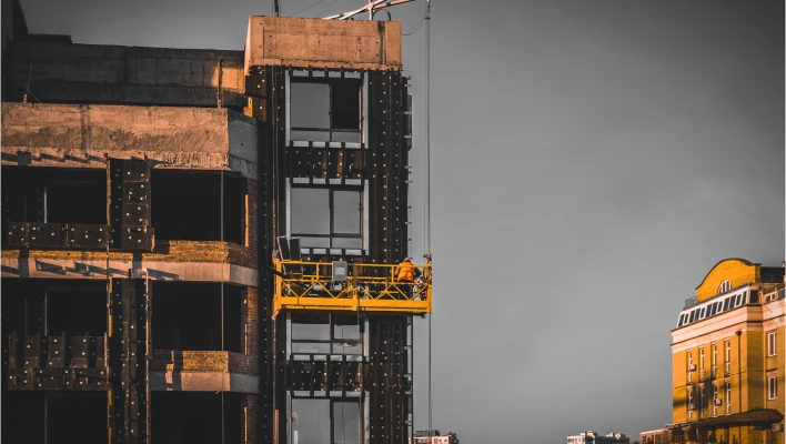 фото Реконструкція в будівництві